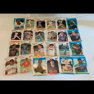 Bundle of Baseball Cards Lot 23